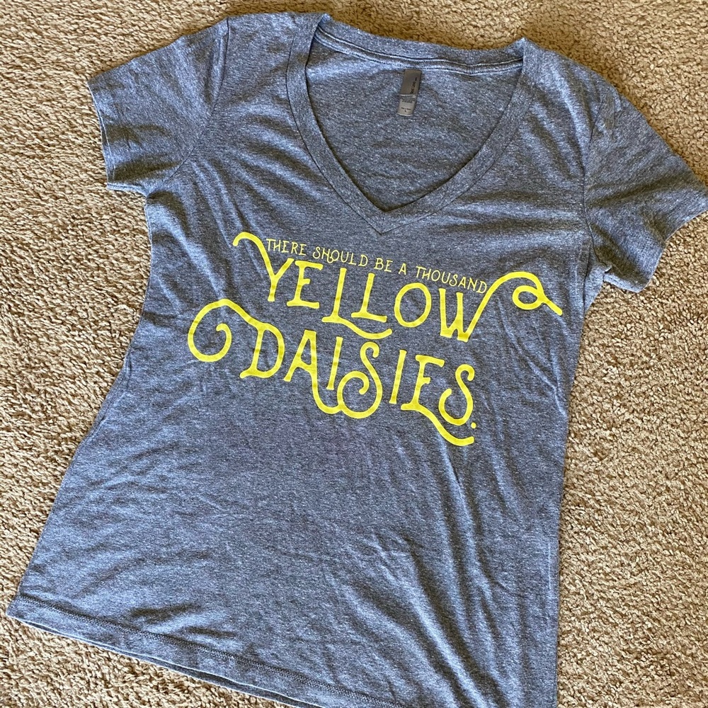 Gilmore Girls “Daisies” t-shirt